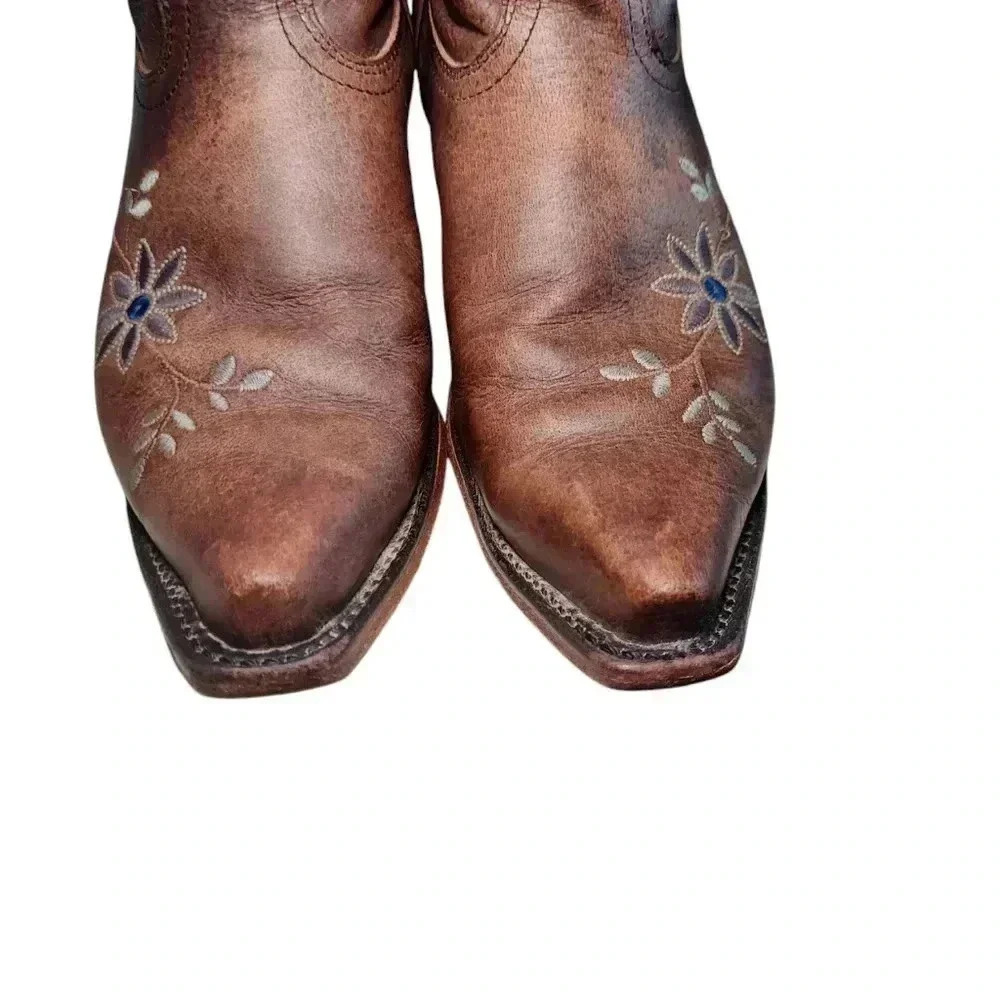 Boulet Snip-Toe Leather Floral Embroidered Western Boot